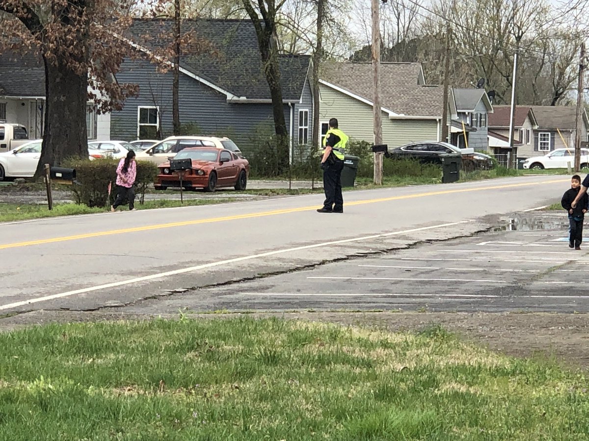 _stephaniemason's tweet photo. Special thanks to Sgt. Haynes for spreading the word in the neighborhood about the RCS Woodland Street feeding site.  #WeAreRCSTN https://t.co/NM1MebpISF