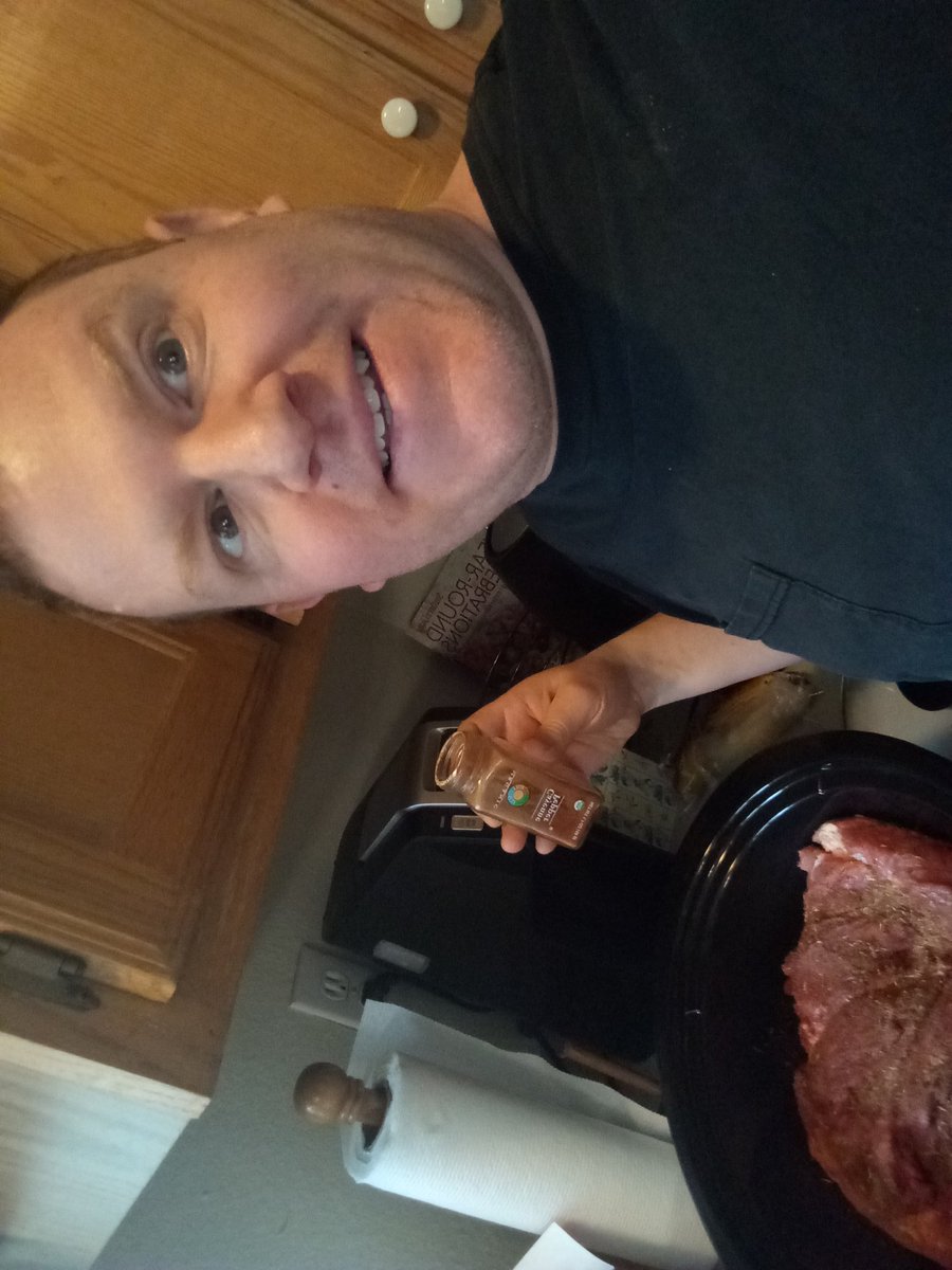 muellerj531's tweet photo. FMS Virtual Spirit Week Day 1: Get in the Kitchen Day. Preparing some pulled pork for dinner tonight! Stay tuned....
#FMSstrong @FoxMiddleSchool https://t.co/jo9WMSWNEe