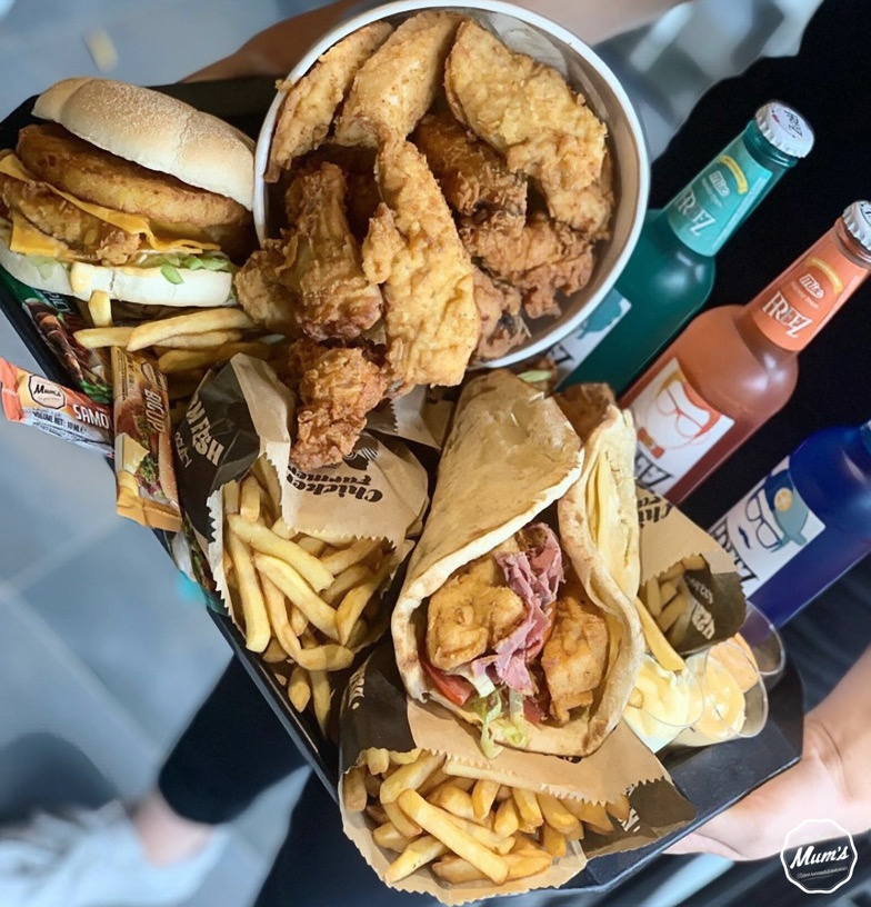 Sauces_Mums's tweet photo. C'est l'effet Mum's  ! 🥙🍗
.
.
Vous êtes plutôt frites maison ou frites industrielles ? ✨🍟
.
.
.
.
@lebigfarmer
#food #delicious #instafood #hungry #yummy #sauces #miam #miammiam #bonappetit #mums #saucesmums #design #color #miambymums #halalfood https://t.co/3Br0zMaFRU