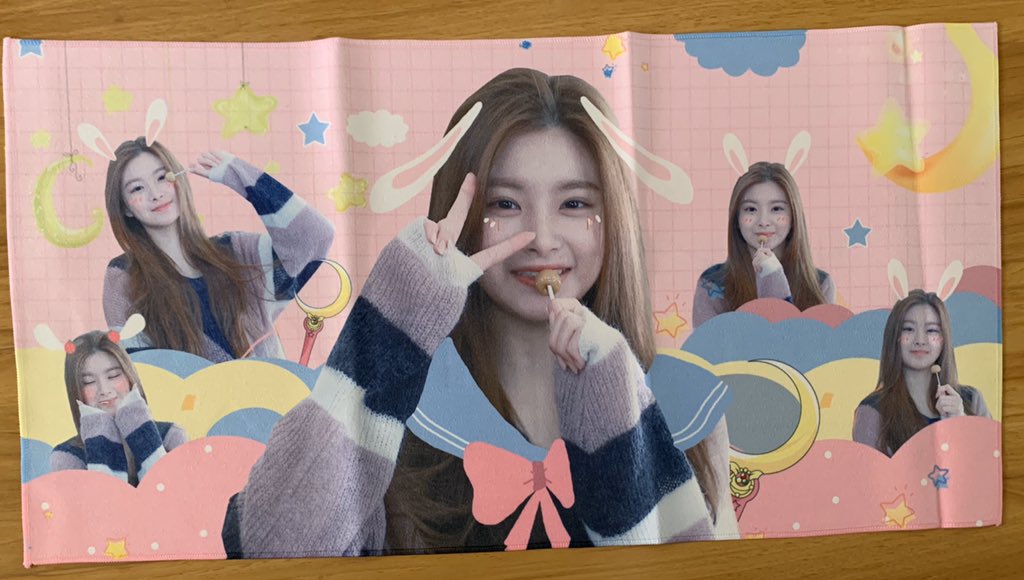 20001229cn's tweet photo. 슬로건  실물 https://t.co/4KNahBvJpP