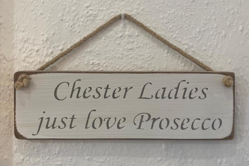Nailspachester's tweet photo. We miss this 😪!
Hope everyone is keeping well!
🥂💅🏻💕 #nailspanails #settingstandardshigh #hoole #chester @lovehoole @CheshireLive @ShitChester @chestertweetsuk @merchant_elite https://t.co/yfrlgzUyle