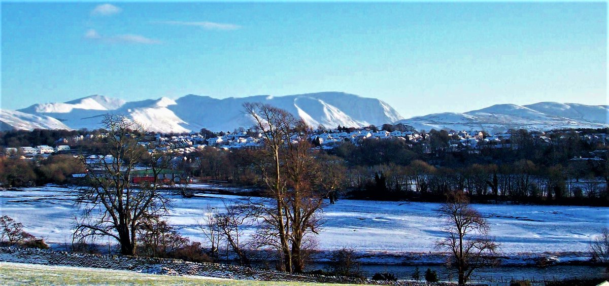 StanLeigh18's tweet photo. #Papcastle near #Cockermouth during the seasons
- 2 village views
- winter view of #Whiteside #Grasmoor #Fellbarrow from the village
- Papcastle from #Brigham Road
@TMaryporters @FeatureCumbria @PictureCumbria @CumberlandPics https://t.co/Lxda6oGpD8