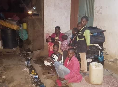 @ZamaZama254 <a href="/MOH_Kenya/">Ministry of Health</a> <a href="/NCKenya/">Nursing Council of Kenya</a> <a href="/UhaiWetu/">Social Justice Centres Working Group</a> <a href="/ActivistaNai/">Activista Nairobi</a> <a href="/GP_Kenya/">Global Platform Kenya</a> <a href="/ActionAid_Kenya/">ActionAid Kenya</a> <a href="/KiambiuJustice/">KIJIN</a> @hakijamiitrust This family was kicked out of their rented room because of 6500 shilling rent arrears and the president is talking about 100m for entertainment