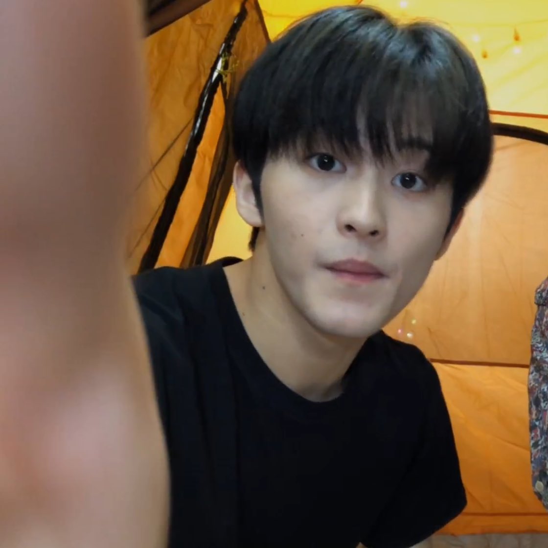 พี่มาร์คอย่ามาเล่นกับใจของคนได้มั้ยคะ เขิน