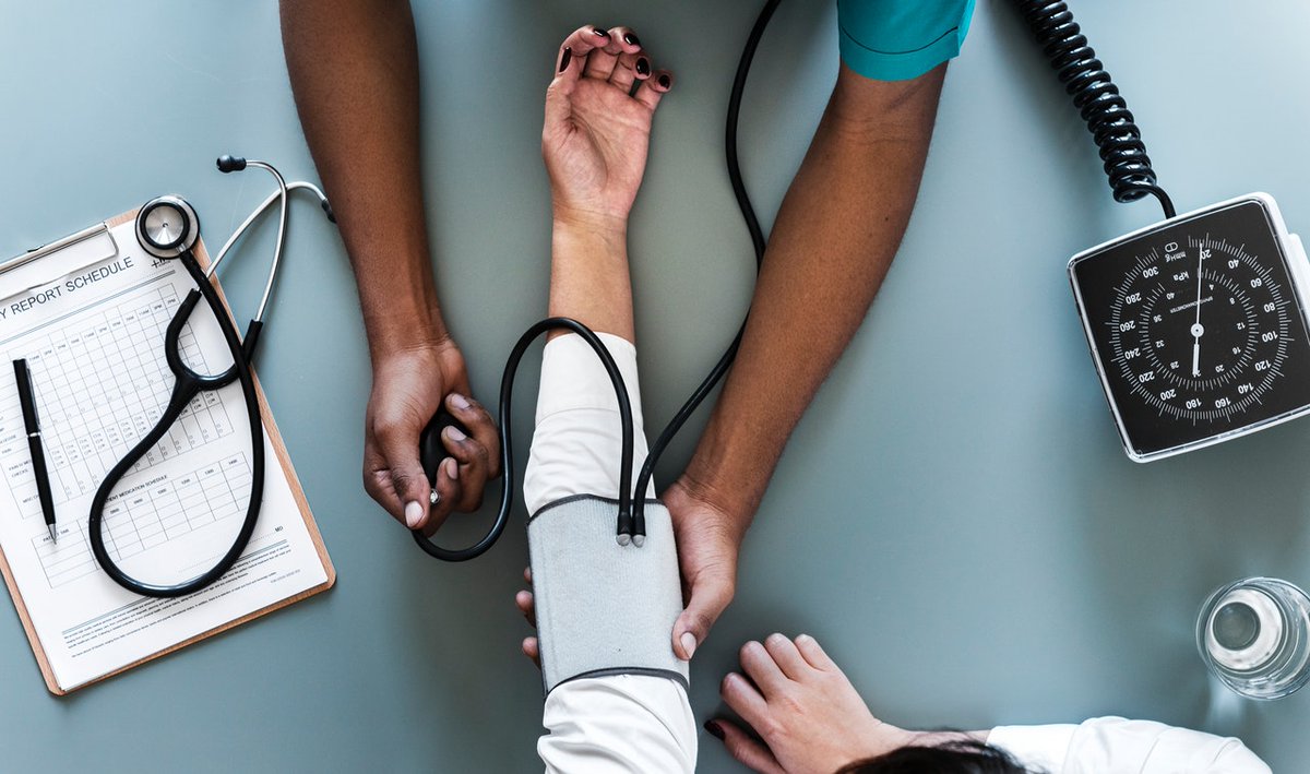 ClimateKIC's tweet photo. It's @UN #WorldHealthDay. #Climatechange is a human rights &amp; public health issue. Eco-living has many positive effects on human health, like preventing respiratory illness &amp; the spread of certain infectious diseases. If we take care of the planet, the planet takes care of us! https://t.co/8PT0vPZRgF