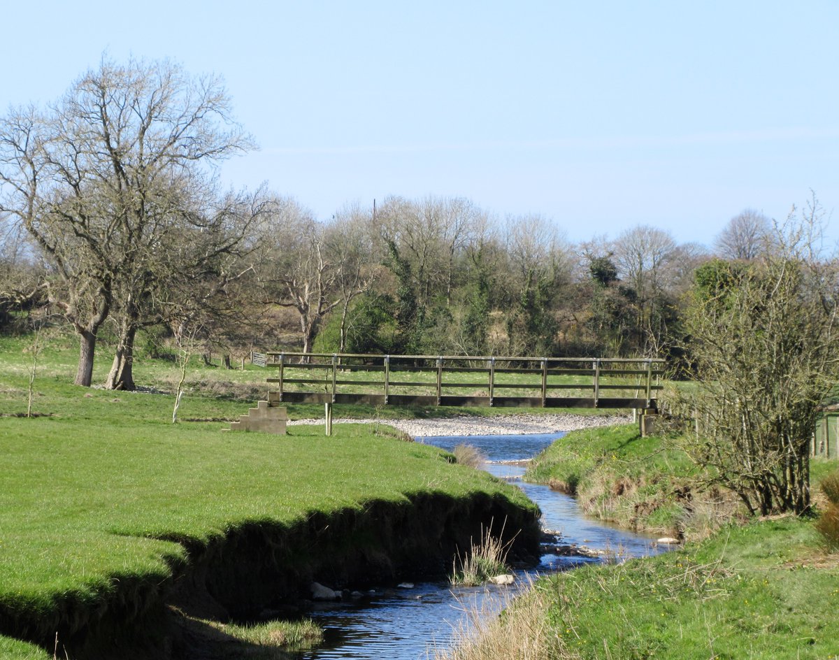 StanLeigh18's tweet photo. Yesterday's exercise was a walk from #Papcastle #PriestsBridge #BroughtonBeck #RiverDerwent
Included a surprise view of a former #railwaystation that opened in 1867 & closed in 1935-with thanks to Gillian
@TMaryporters @FeatureCumbria @PictureCumbria @CumberlandPics https://t.co/3zDrqZ7E4y