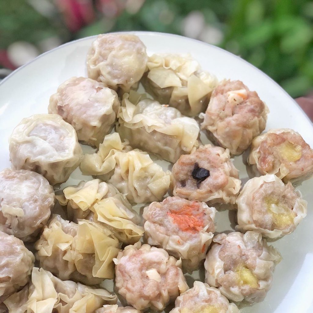 <a href="/kaesangp/">“kak” Kaesang</a> Hallo buat yang mau dimsum ayam, udang dan mozarella yaaaa... harganya mulai 15.000 untuk 3 pcs
Pengiriman dari tanjung duren via go send atau grab..
Bisa pesan via wa 081977200619