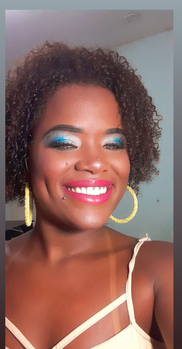 PpgNovinha's tweet photo. Evoluir. Evoluir. Evoluir ! Jamais Desistis 🎆 💡Se Apaixone comigo nessa make🤤🤤 #makeupbrasil #makeuptutorial
#makeplover #makepranoite #makepraticando #makebalada #makecarnaval #makesimples
#makeuppelenegra #makeupdeputante https://t.co/OMqQdcrLcP