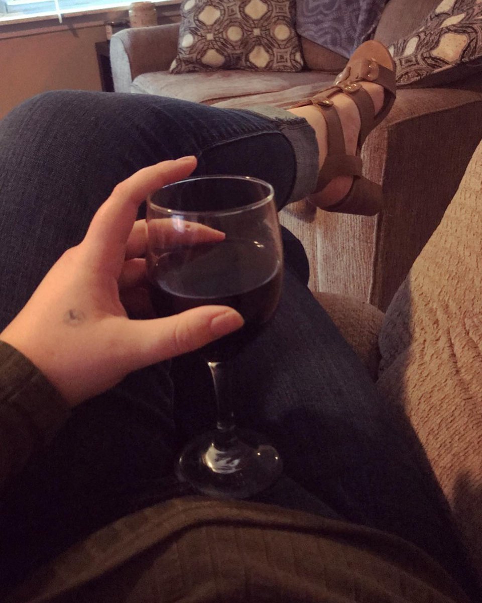 oopsifellasleep's tweet photo. Enjoying my night in. #QuarantineLife https://t.co/PoXcYoYFea