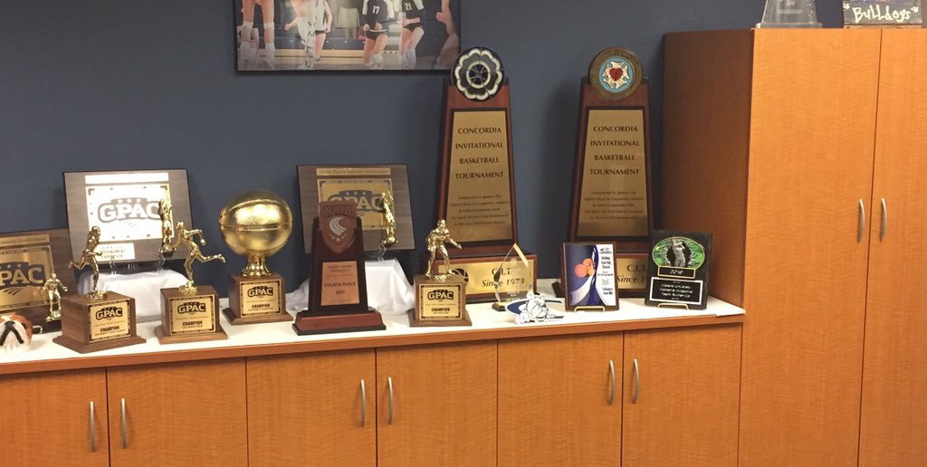 dogbuilt's tweet photo. Walked 10 miles (record time) this evening to commemorate and reflect upon the successes of the @cunebulldogs on this #NationalStudentAthleteDay. Miss you and nothing makes this place come alive like the students. #dogbuilt https://t.co/Gmd53grXoZ