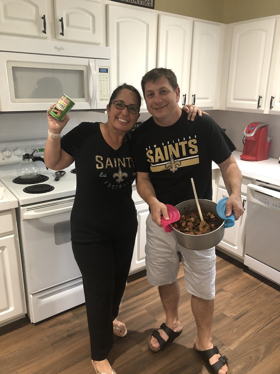 marybraud's tweet photo. Repping from Orlando. Got jambalaya too!#BlackAndGoldMonday #Rebirth2020 https://t.co/DTogcoDIOI