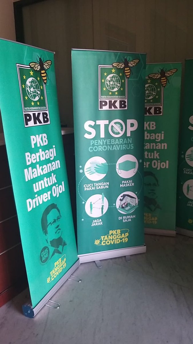 kang_mash's tweet photo. Stop Penyebaran Coronavirus bersama @DPP_PKB berbagi @jokowi @KSPgoid @KemenDesa
#PKBTanggapCovid19
#dirumahaja
#SehatBugar https://t.co/IZcqiGxM5P