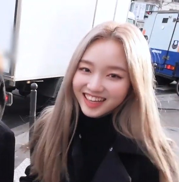 gowon in an all black outfit >>>