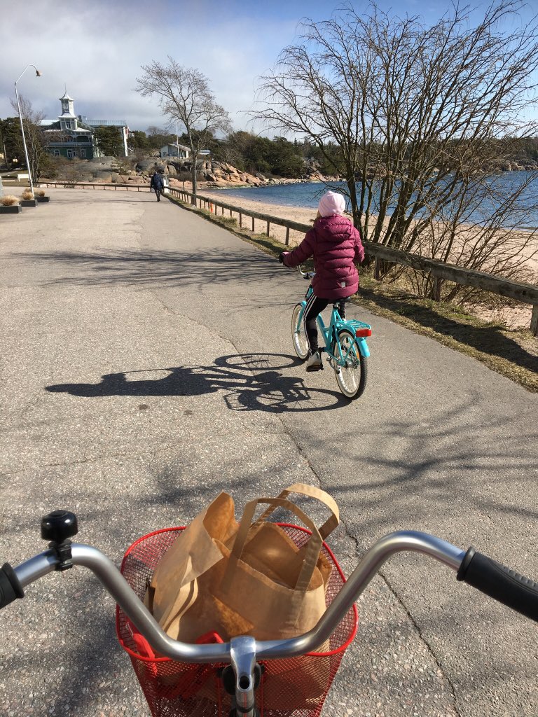 Päivä elämästäni kuvina. Kiitos haasteesta ihanat <a href="/KaisuSeppala/">Kaisu Seppälä</a> sekä <a href="/sohvisalmelin/">Sohvi Salmelin</a> 😊 Take-away lunch.