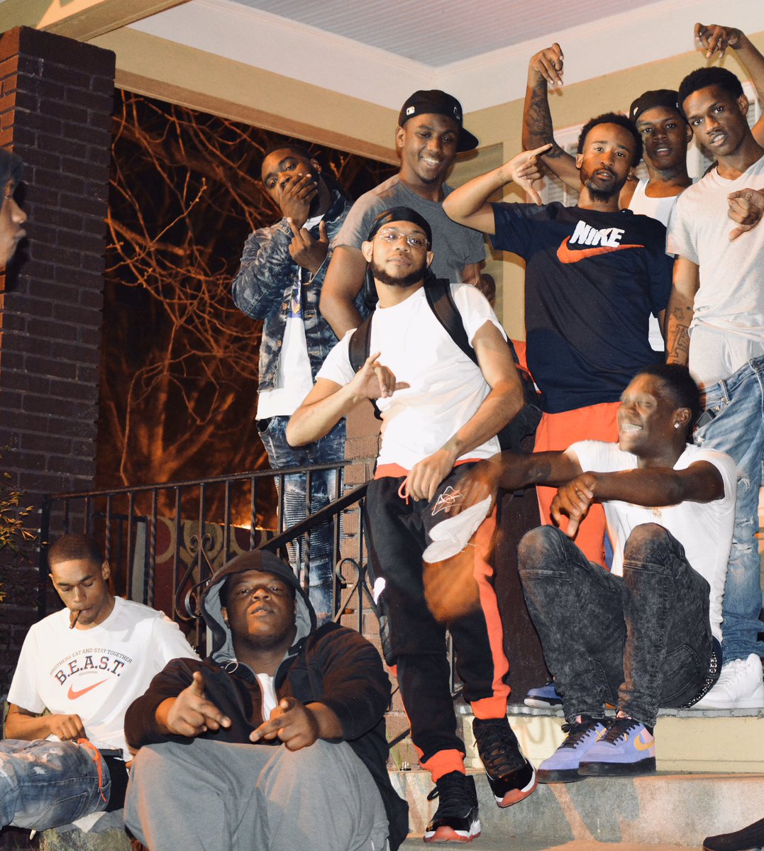 hbskeez13xx's tweet photo. #freegeezy 
#freeredd
#freekain 
#freeunk 
#freethajuice 
#freevic 
#ripsco https://t.co/Wn3Nvsy06k