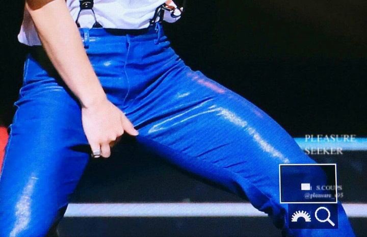 I EXPECT YOU TO BE DEADT BY NOW. :) I MEAN, JUST LOOK AT THEM THIGHS. 