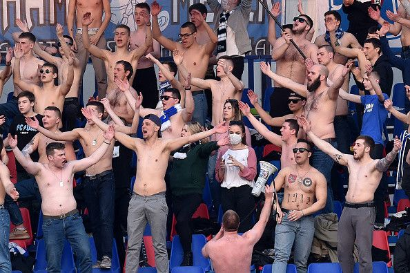 SPSDPOS's tweet photo. LIGA PERDANA BELARUS: ANTARA SOAL KEGILAAN &amp; KEMANUSIAAN

Walaupun rata2 kejohanan bolasepak di dunia telah menggantung but masing2, terdapat satu liga di Eropah yang muncul sebagai "the last football league standing". Soalnya, mengapa ia masih diteruskan?

Ikuti thread ini. https://t.co/tgoh32OOPQ