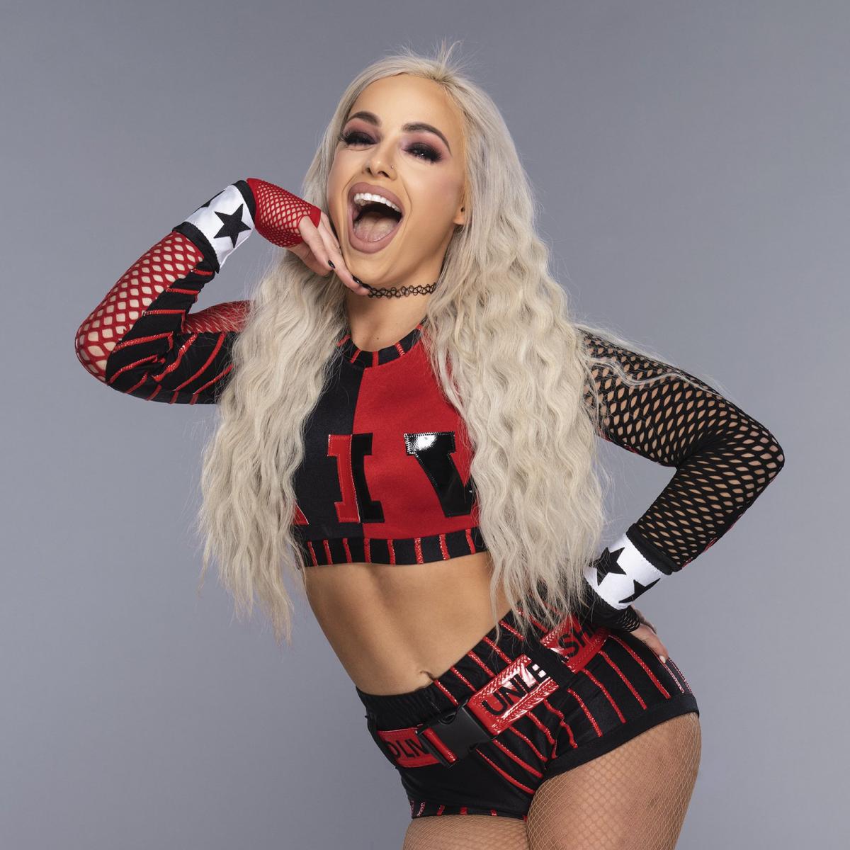 choose one:2021 womens money in the bank winner (doesn't have to be pictured)