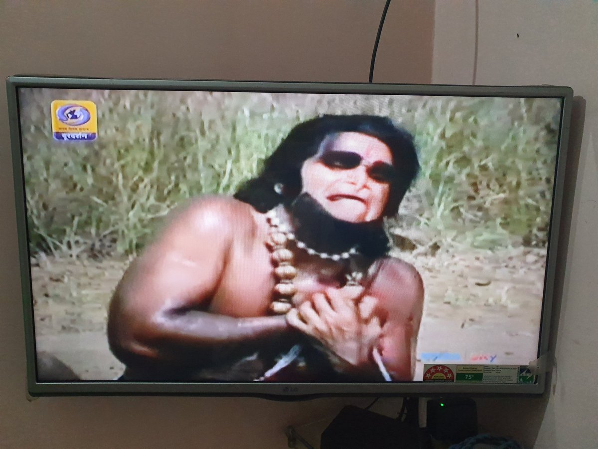 sank256's tweet photo. #Ramayan on @DDNational #Bali got hit by #Ram 's arrow and on the brink of dying @LahriSunil @PrakashJavdekar #Quarantine #RamayanOnDDNational #RamayanaIsBack @desimojito #RamayanReturns @devduttmyth @narendramodi #God @arungovil12 @PrakashJavdekar @seriousfunnyguy @vaibhav94247 https://t.co/2IZEviDV9F