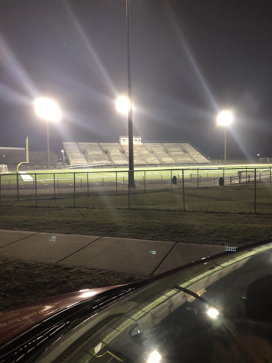 2k19Park's tweet photo. Tonight Wolfpack Stadium told us “There is light at the end of the tunnel”. To the Class of 2020 not just at Park, but all over Minnesota, there are no words that describe the amounts of sorrow that we superfans of the past, feel for every single one of you. #BeTheLightMN 💚💡 https://t.co/iLfsNNS2hK