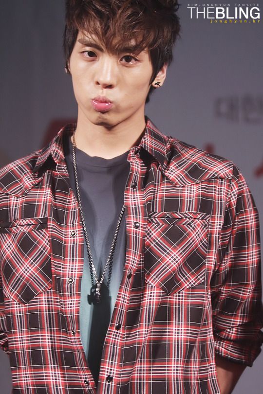 EraserSen's tweet photo. Jonghyun in plaid.🥰
#Jonghyun #SHINee https://t.co/E1REDE3dzR