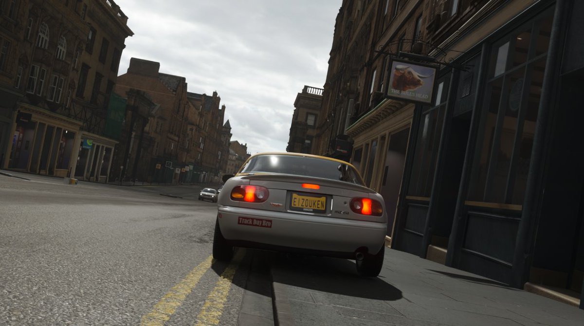 Virtual driving tour of Edinburgh as I went around to the city circuit and street racing events in the NA Miata.