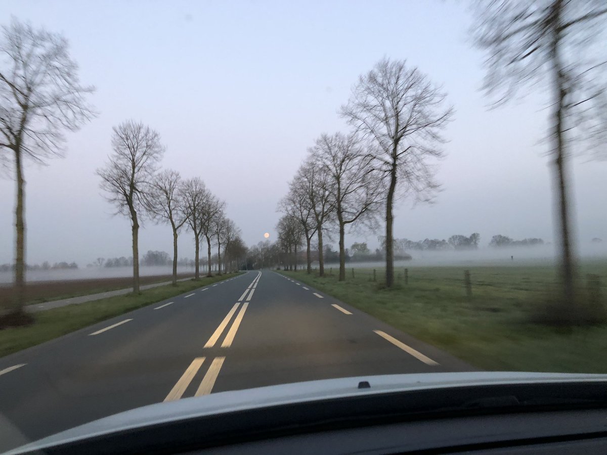 Weer an ut werk <a href="/vnog/">Vinoji S</a> maor eerst genieten van un mooi plaatje #gewoondeurgaon