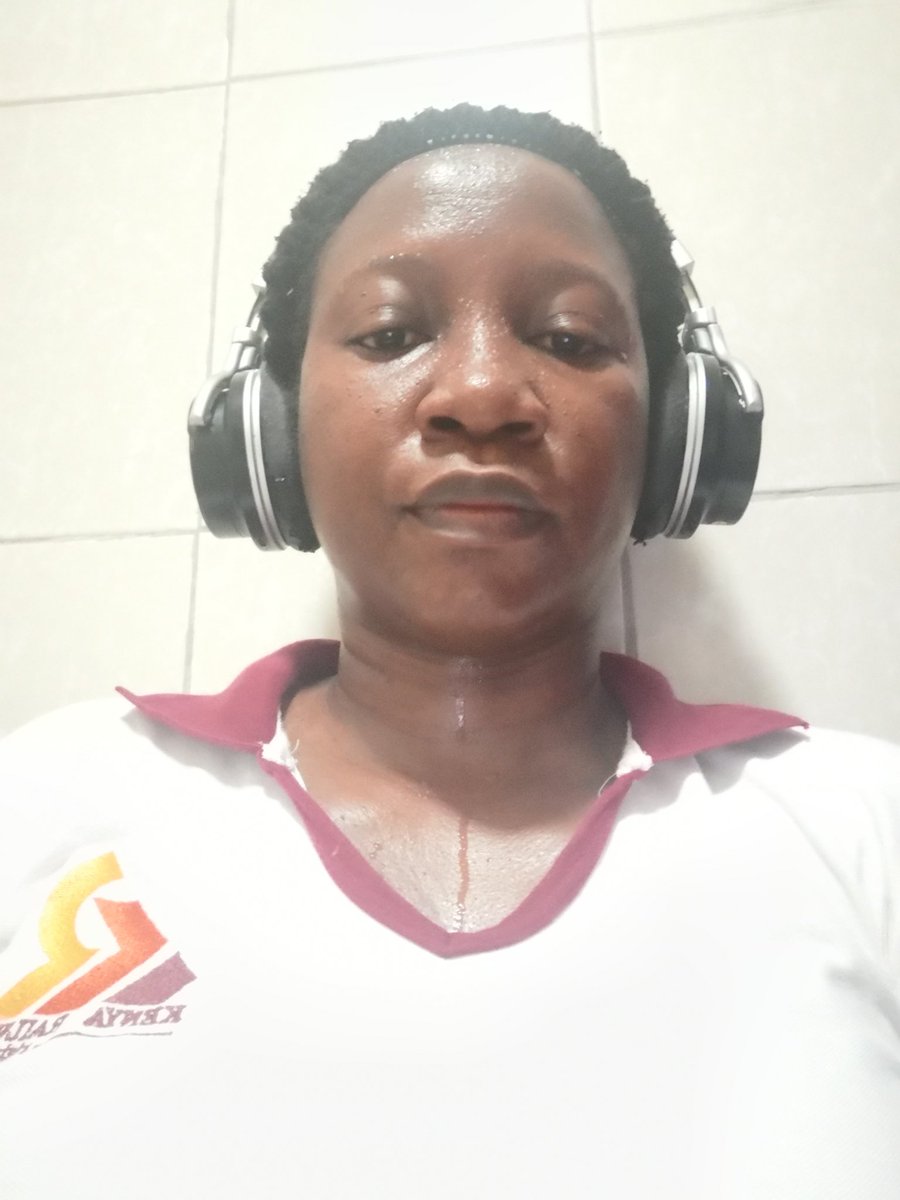 sussiekats's tweet photo. #COVID19UGLOCKDIWN blessings for my #healthyliving. Am back to my routine of 4:30am exercising for 30minutes, prayer for one hour & reading for two hours before the day gets crazy. How is it at your end? #knowingme @kyamageroandrew @bmasiko @PeterKaujju @audrynek @charlessere23 https://t.co/wwc6H30yld
