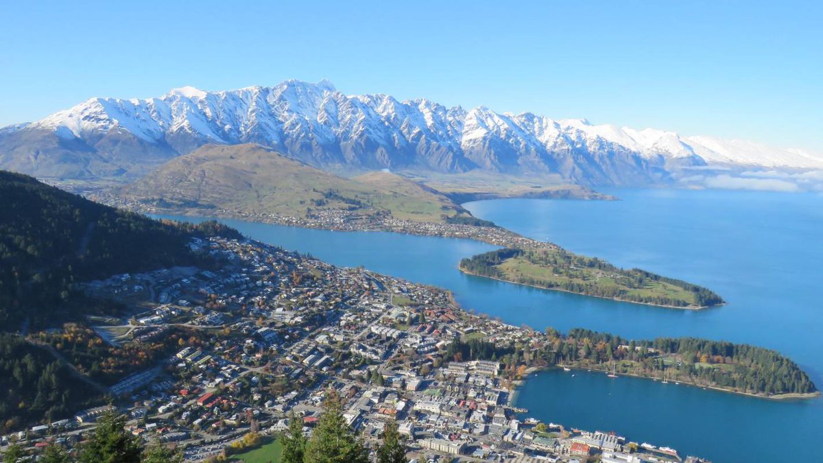 NZStuff's tweet photo. Coronavirus: Queenstown likely to be hardest hit in NZ - mayor https://t.co/juLTa83jTa https://t.co/hGTUBkIjyG