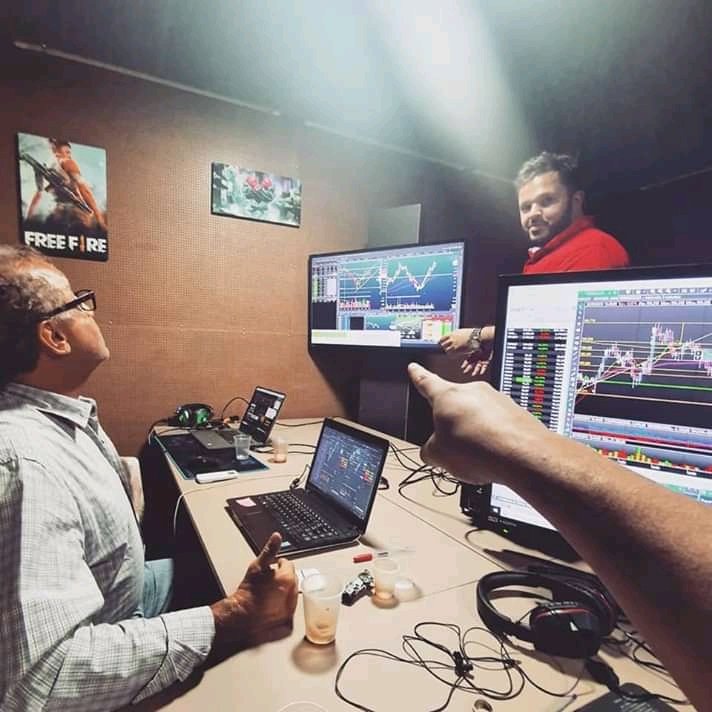 Goldengiftcome2's tweet photo. Trading on the other side with Bruce. Cone and invest today https://t.co/Ahff9HuwIF