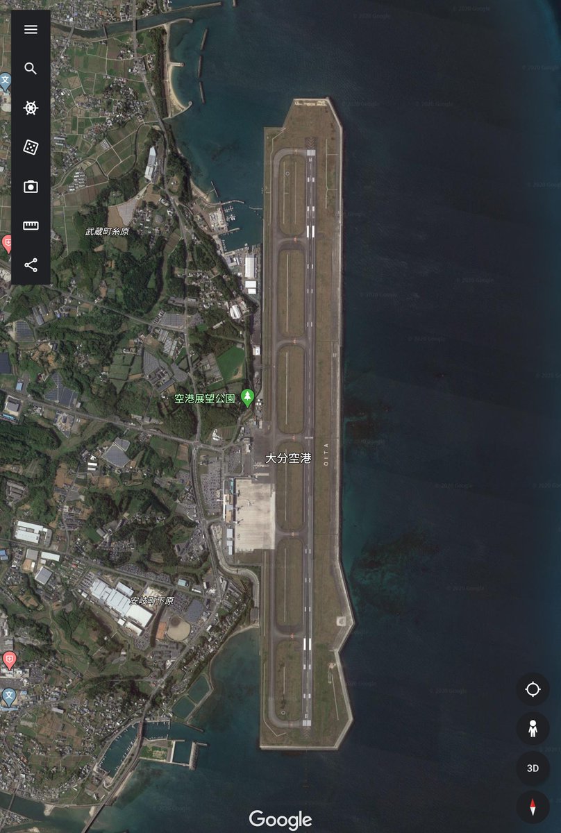 Ga習作 Twitter પર あ 学園艦が接岸してる 学園艦は実在したんだ この空港で大洗女子学園艦の半分の大きさです