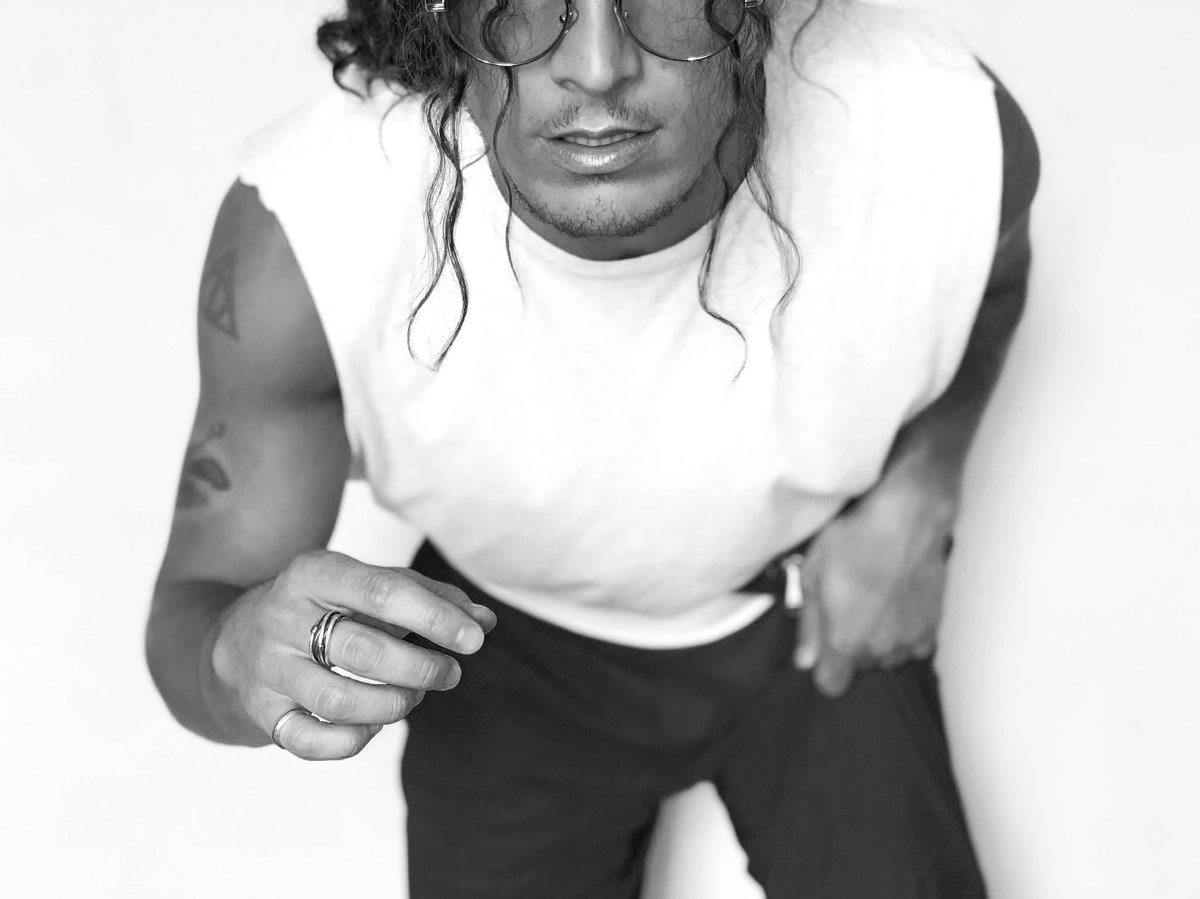 renato tweet media