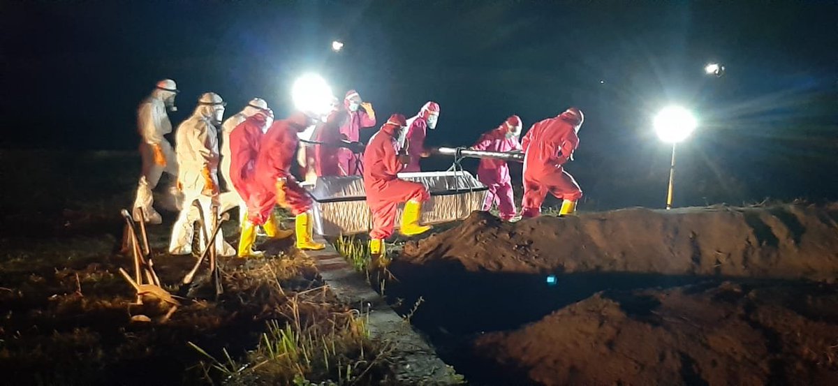 Tetaplah dirumah.
Jaga kesehatan Anda dan keluarga.
Selalu berdoa berserahdiri kepada Tuhan Yang Maha Esa.
#jagajogja
#jogjabisa
#COVID19indonesia 
#COVID19