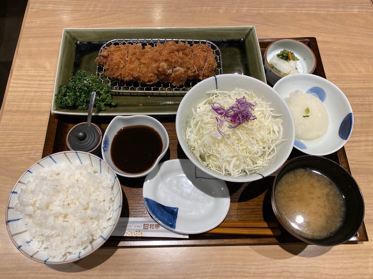 ぴっと 池袋 とんかつ和幸パルコ池袋店 丸太ひれかつ御飯 ソース 大葉玄米塩 大根おろしで頂きます おろしががたっぷりで嬉しい しじみの味噌汁 和幸でも店によって味が違うのが分かったのは大きな発見だな とんかつ屋食べログ3 50以上完全