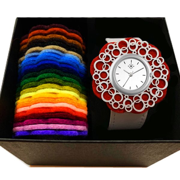 Timetowatch1's tweet photo. Twijfel je nog over deze Limited Edition set met o.a. 25 vilten sierringen? Niet te lang meer doen hoor!
https://t.co/xrtzK5PEtU https://t.co/sNwHQrdb8d