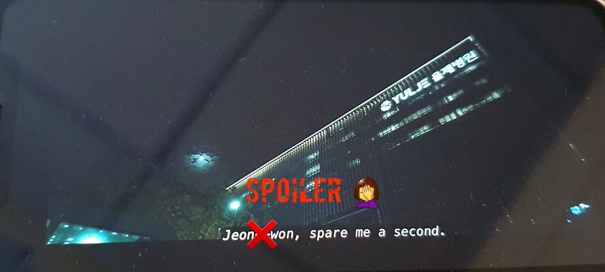 1. Episode 1  #HospitalPlaylist Netflix sub gave away the spoiler about the chairman's youngest son by putting his name when his mom just refers to him as "magnae" (youngest). For the ripped sub ver, luckily with  @gabbyu_subs' help we manage to change it avoid the spoilers 