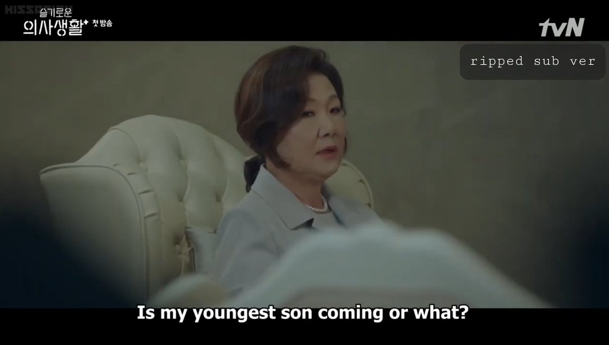 1. Episode 1  #HospitalPlaylist Netflix sub gave away the spoiler about the chairman's youngest son by putting his name when his mom just refers to him as "magnae" (youngest). For the ripped sub ver, luckily with  @gabbyu_subs' help we manage to change it avoid the spoilers 