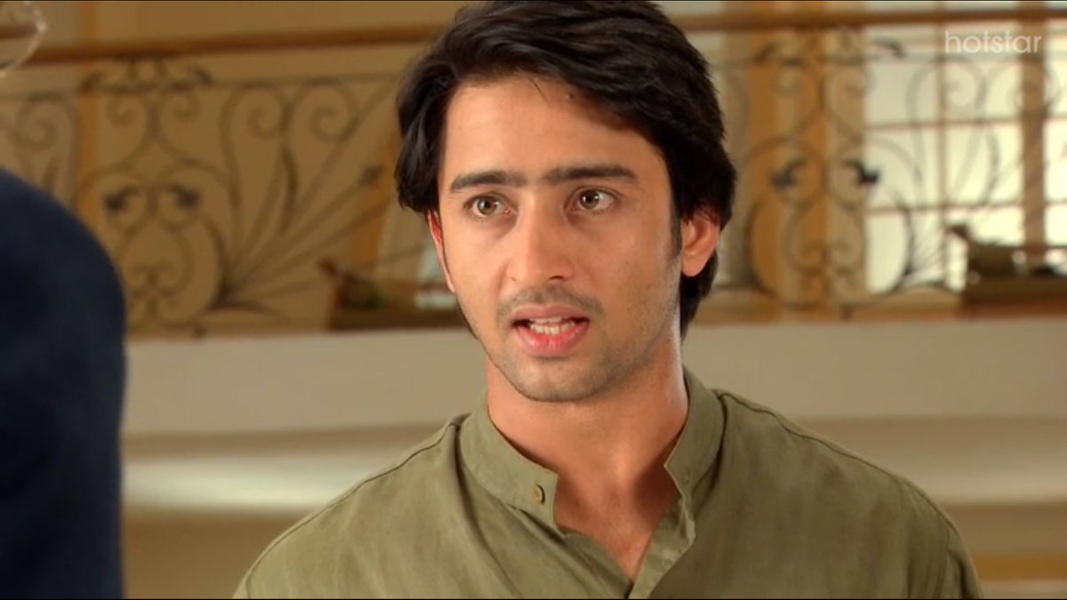 Full on "stop me if you dare' wala Anant. Absolute blazing confidence in his eyes. Even now he hasn't';t raised his voice but there is no mistaking the absolute determination there  #Navya  #ShaheerSheikh