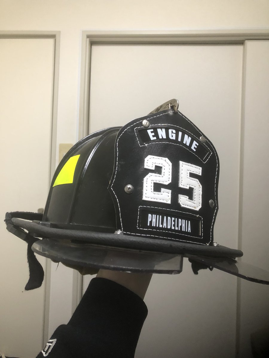 ビビリ アメリカの消防士のヘルメット買っちゃった かっこいい T Co Hnig4v1mtl Twitter
