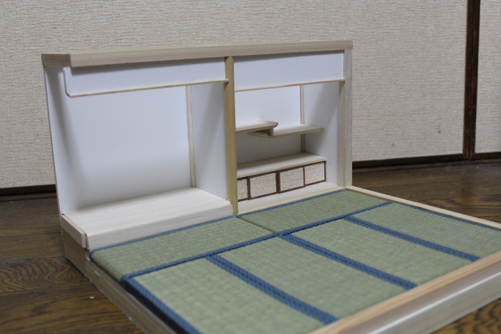 たっさん 浪速製作所 Twitterren 浪速製作所 お知らせ ねんどろいどサイズの 床の間 武家屋敷の玄関 についてもdm頂ければと思います 床の間 サイズは300 290 5000円 二枚目は 縁側 と繋げた画像 武家屋敷 玄関 サイズはw400 D350 H190