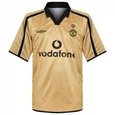 I think this thread may have run its course, but to close it out, here's the infamous Man United reversible kit circa 2001.