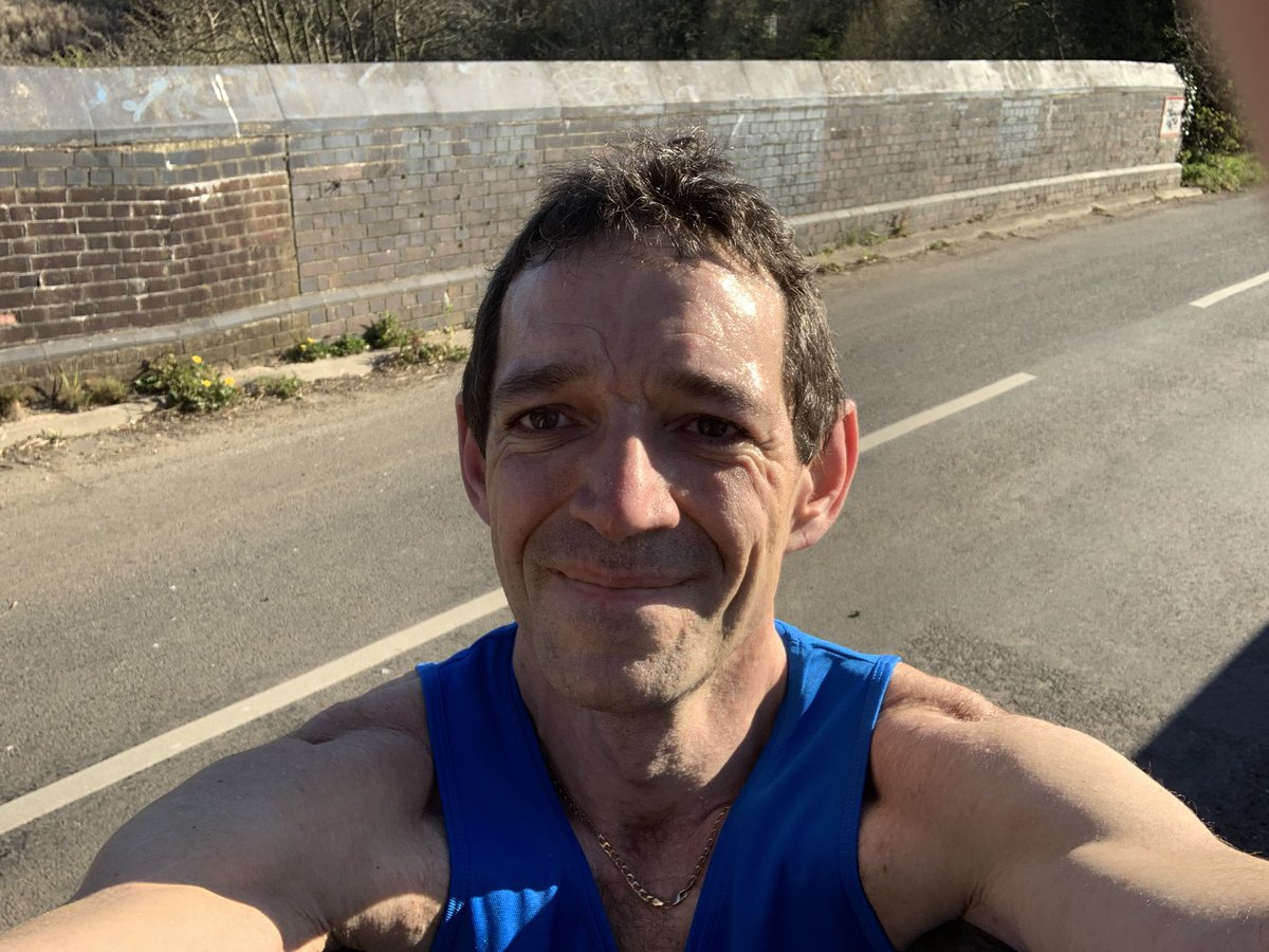 type1bri's tweet photo. Todayโs run, the first outing for the Summer wardrobe, and the difference in temperature really shows on my ๐ฉธSame time of day, same strategy,different results๐คทโโ๏ธ#DexcomG6 #RunnersTan #T1DRunsWithMe #Gbdoc #Gifted https://t.co/Klbzhrcph2