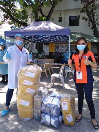 CastanedaKimmy's tweet photo. Last night, these PPEs slept over in QC from Bulacan. Today, all these PPEs already reached Batangas Medical Center. 
To everyone who made out of their way to help the Women of Aleitheia and HTP to give our frontliners in Batangas a fighting chance, THANK YOU SO MUCH. #phcvdonate https://t.co/vVGs1dByUR