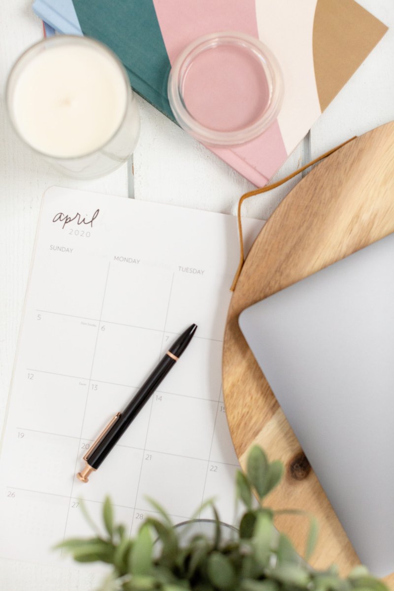 RabbineHall's tweet photo. What’s on the agenda for today? For me, it’s: connecting with people I want to work with and creating content, followed by a hot cup of tea and a book to end another productive day. I love days when the to-dos are easily checked off! What are you working on? https://t.co/XX0FLobTFr