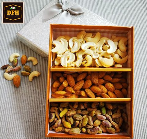 dryfruithouse's tweet photo. Gift a dry fruit box made from assorted and premium dry fruits. Many options available at #dryfruithouse, #dryfruits, #dryfruitbox
Visit :- https://t.co/ymcZxXF3pa https://t.co/mmBhg78FZ6