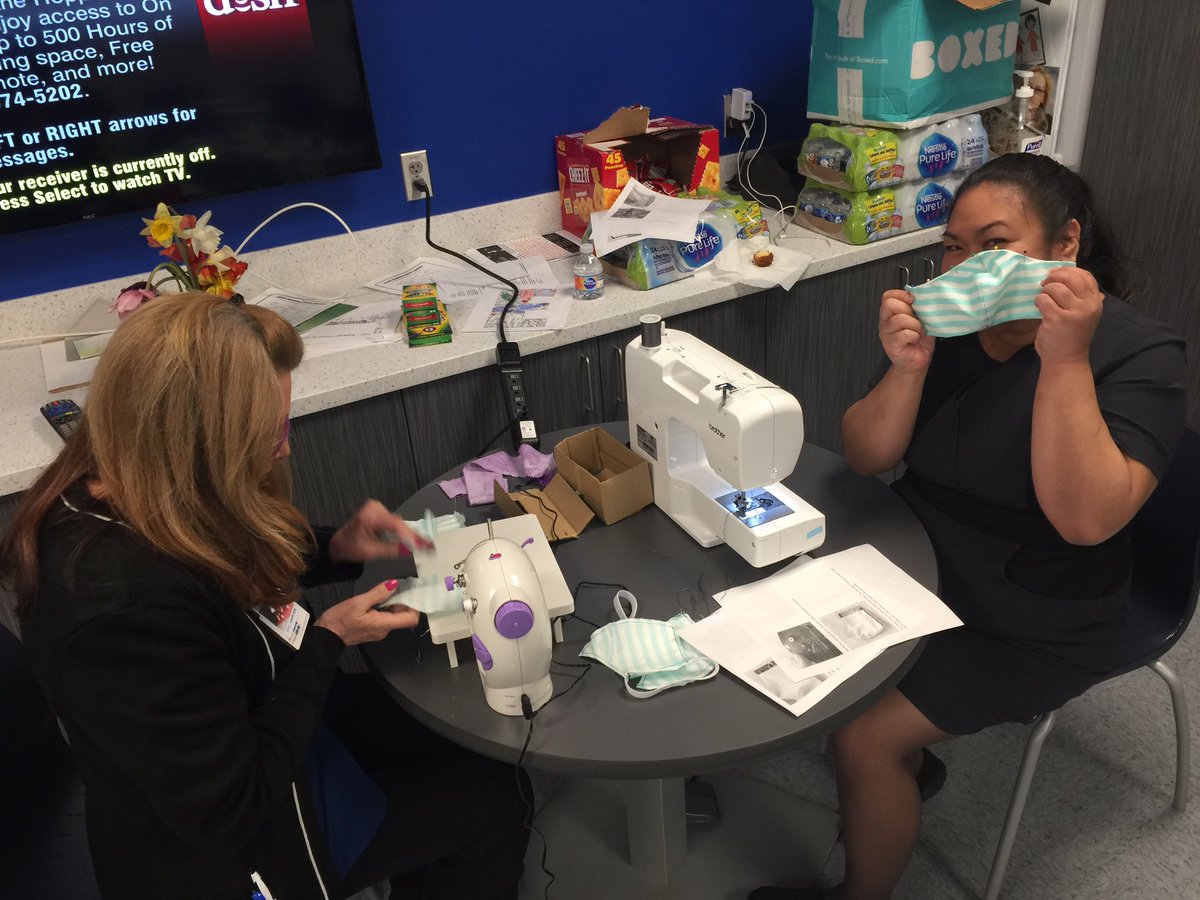 gokyo2016's tweet photo. Day 1: Team A- Mask making 😷
            Team B - Food making 👩🏻‍🍳
@weareunited #StayHealthy #doyourpart #SocialDistancing #pdx 
@EdwardLightle #pdxteam https://t.co/DW8Jcdm7ST