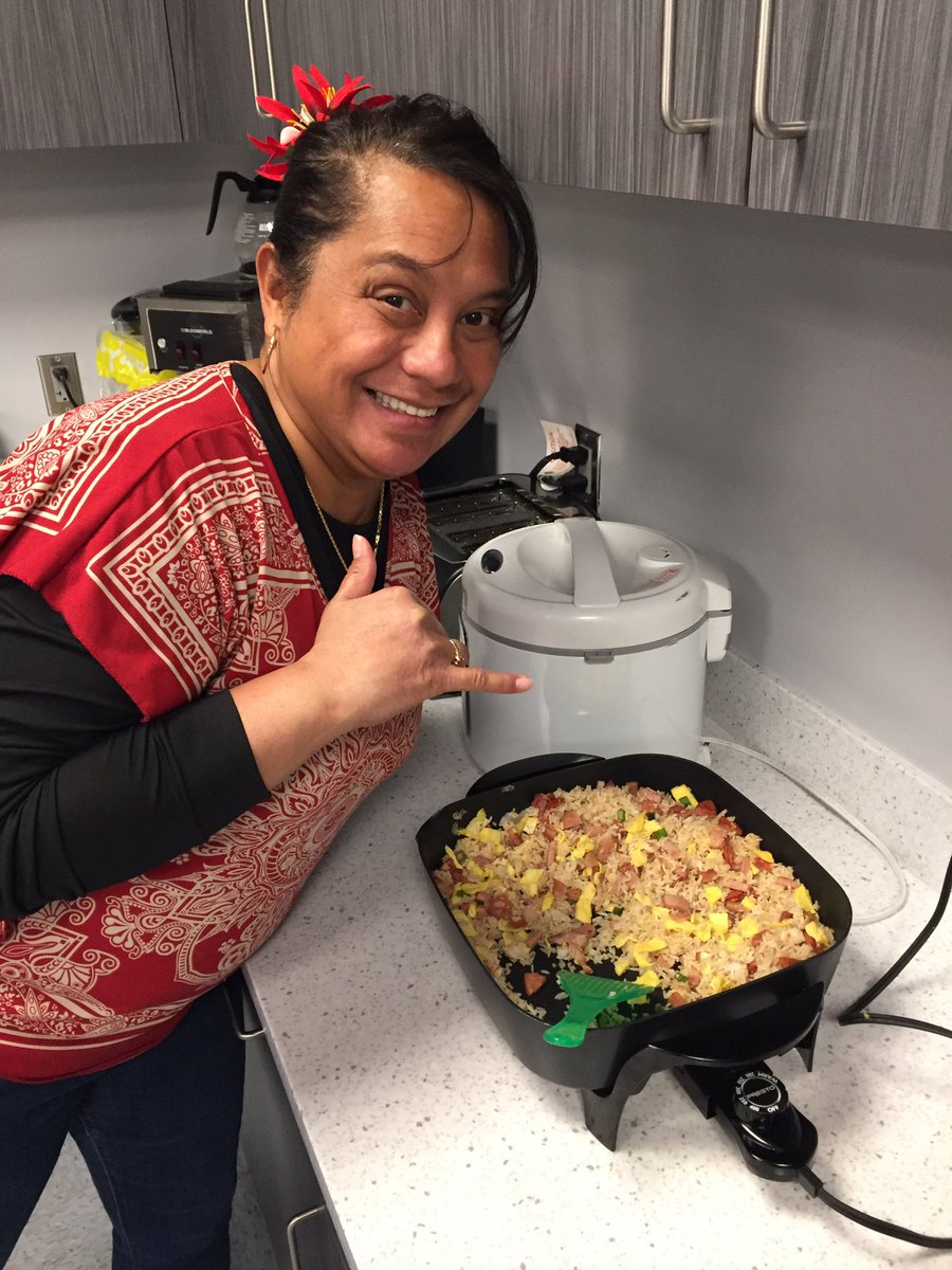 gokyo2016's tweet photo. Day 2: Team A-Mask making 😷
             Team B - More Food making 
             👩🏻‍🍳😲✈️💯
@weareunited @EdwardLightle 
#weareafamily #pdxteam #together 
#pdx https://t.co/A6Og5wiNvc