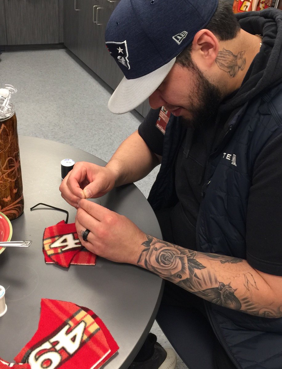gokyo2016's tweet photo. Day 2: Team A-Mask making 😷
             Team B - More Food making 
             👩🏻‍🍳😲✈️💯
@weareunited @EdwardLightle 
#weareafamily #pdxteam #together 
#pdx https://t.co/A6Og5wiNvc