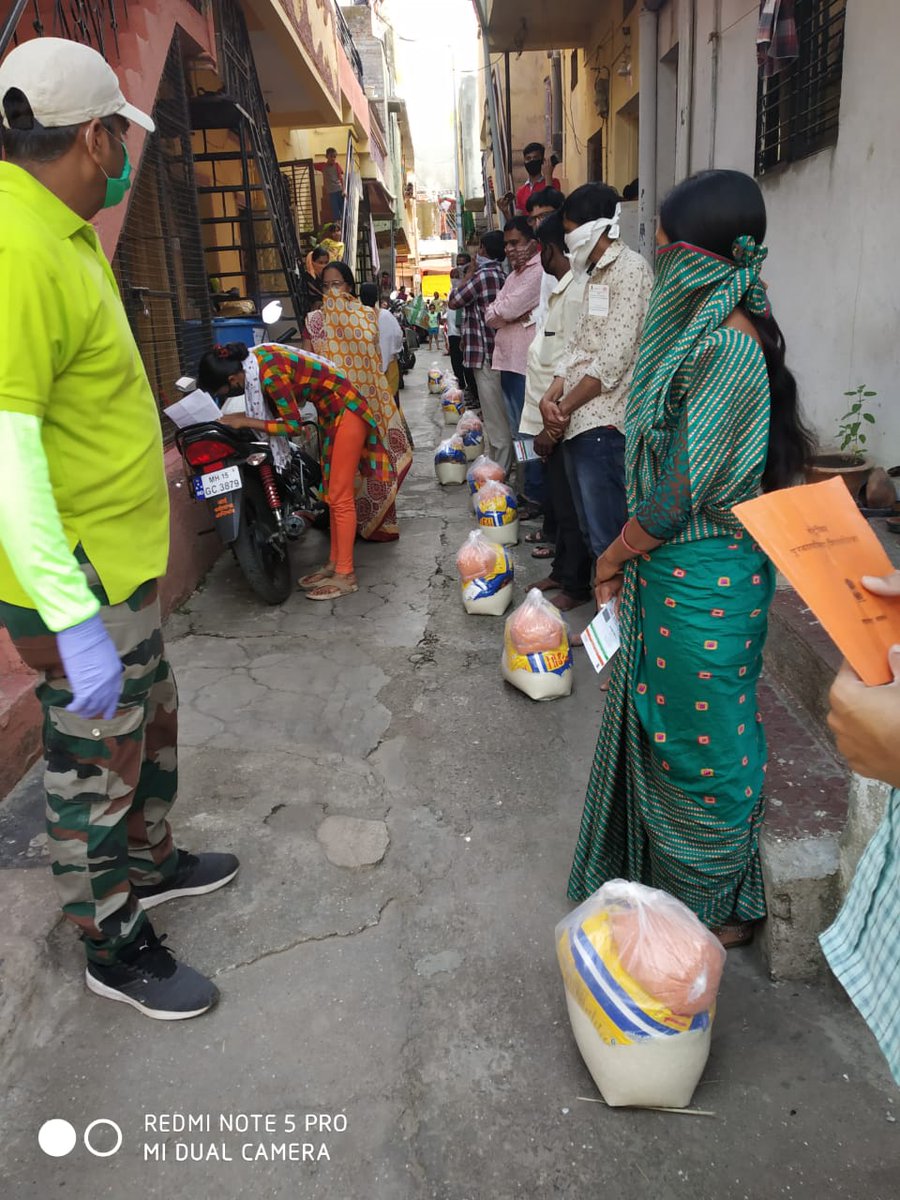 Update on ‘Feed the Daily Wager’.We’ve distributed over 1 lakh essential kits in 20+ cities. Apart from the large metros, we have started distributing in cities like Patna, Jhansi, Guwahati, Dehradun, Coimbatore, etc. More details here –  https://www.zomato.com/blog/feed-the-daily-wager-update[1/5]