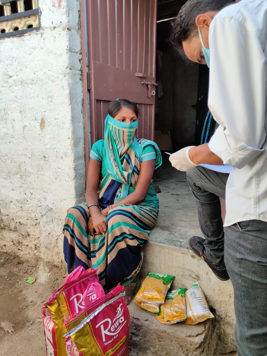 Update on ‘Feed the Daily Wager’.We’ve distributed over 1 lakh essential kits in 20+ cities. Apart from the large metros, we have started distributing in cities like Patna, Jhansi, Guwahati, Dehradun, Coimbatore, etc. More details here –  https://www.zomato.com/blog/feed-the-daily-wager-update[1/5]